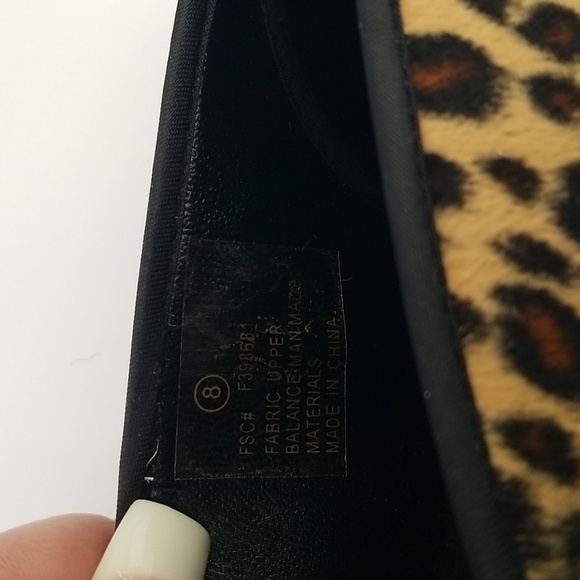 Leopard Print Women's Loafers Size 8 - Picture 5 of 7